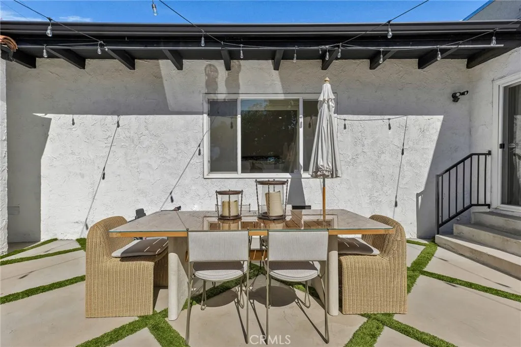 805 N Kemp, Burbank, California 91505 home-pic-36